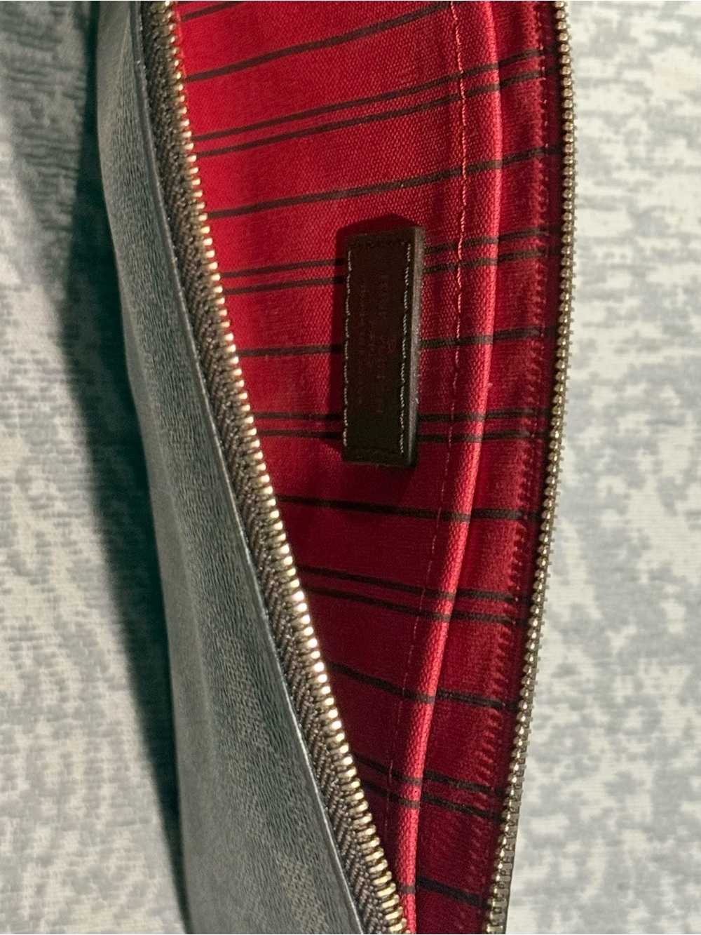 Louis Vuitton /// Damier Ebene Wristlet / Pochette - Picture 8 of 9